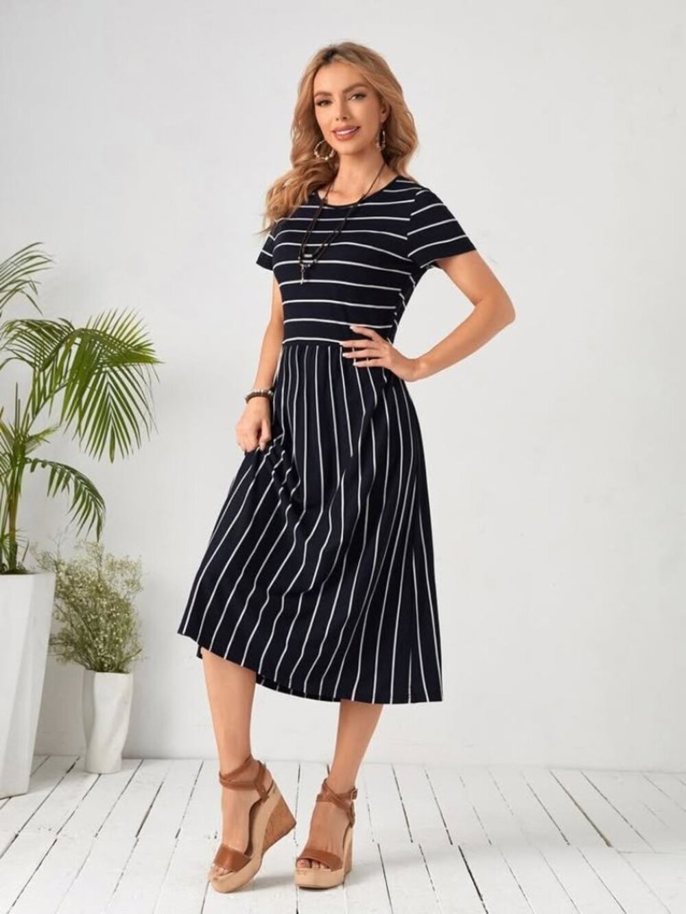 Ladies XXL Black& white striped dress NEW 12.00